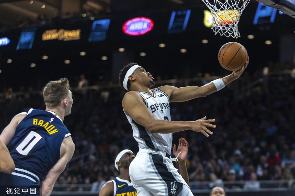 特納淩空三 特納淩空三